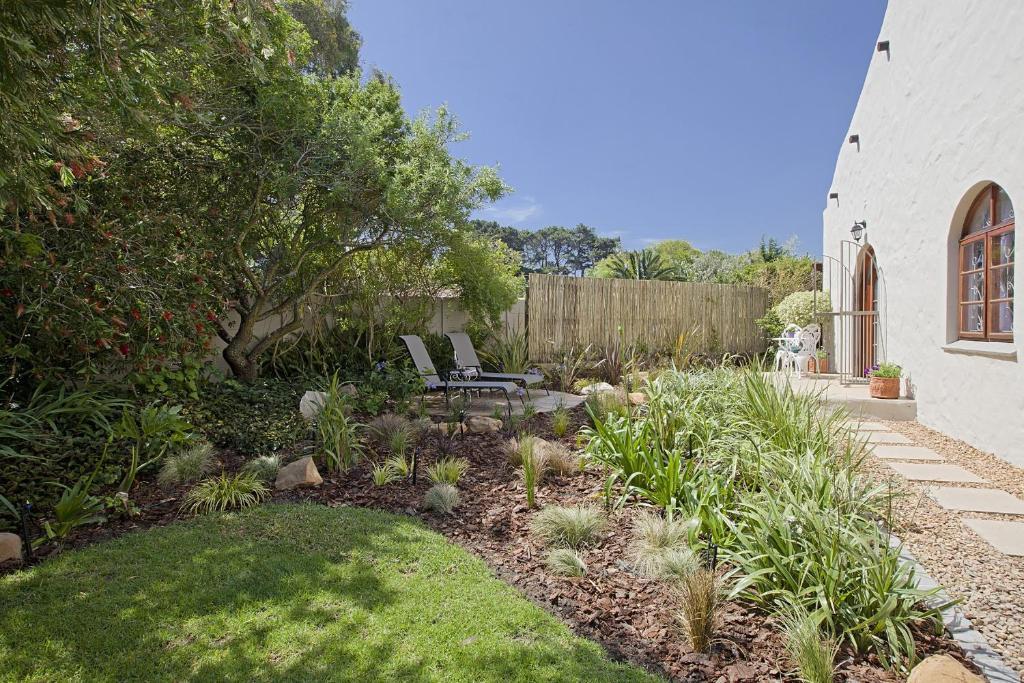 Tiana Guest House Cape Town Exterior photo