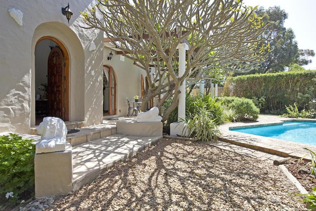 Tiana Guest House Cape Town Exterior photo